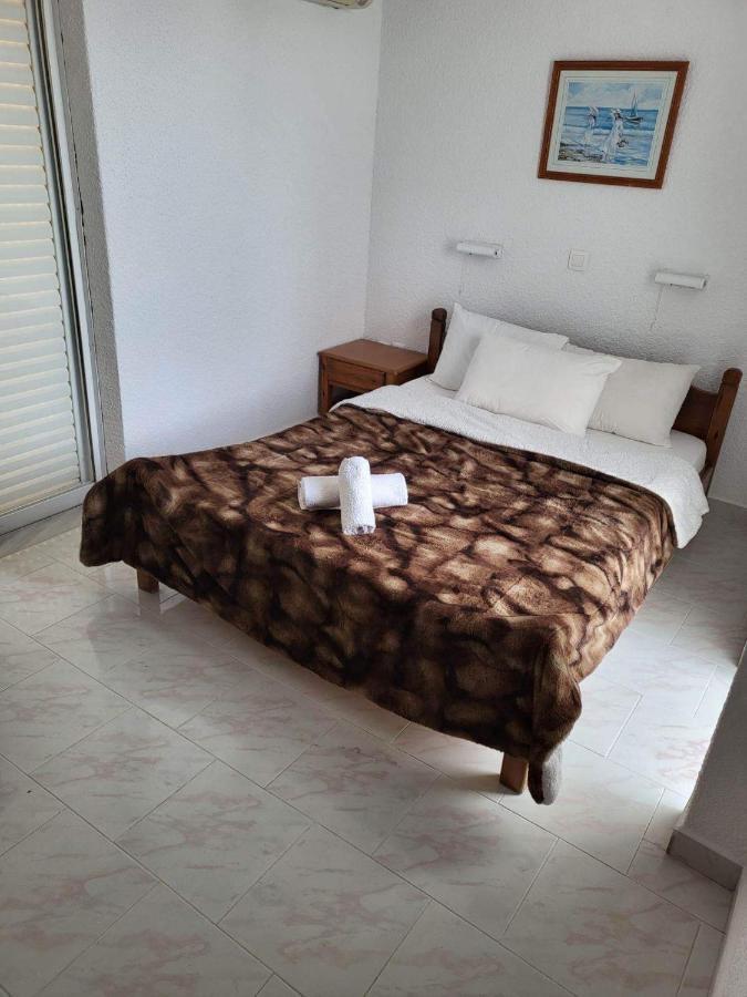 Mertonas Studios Karpathos Luaran gambar